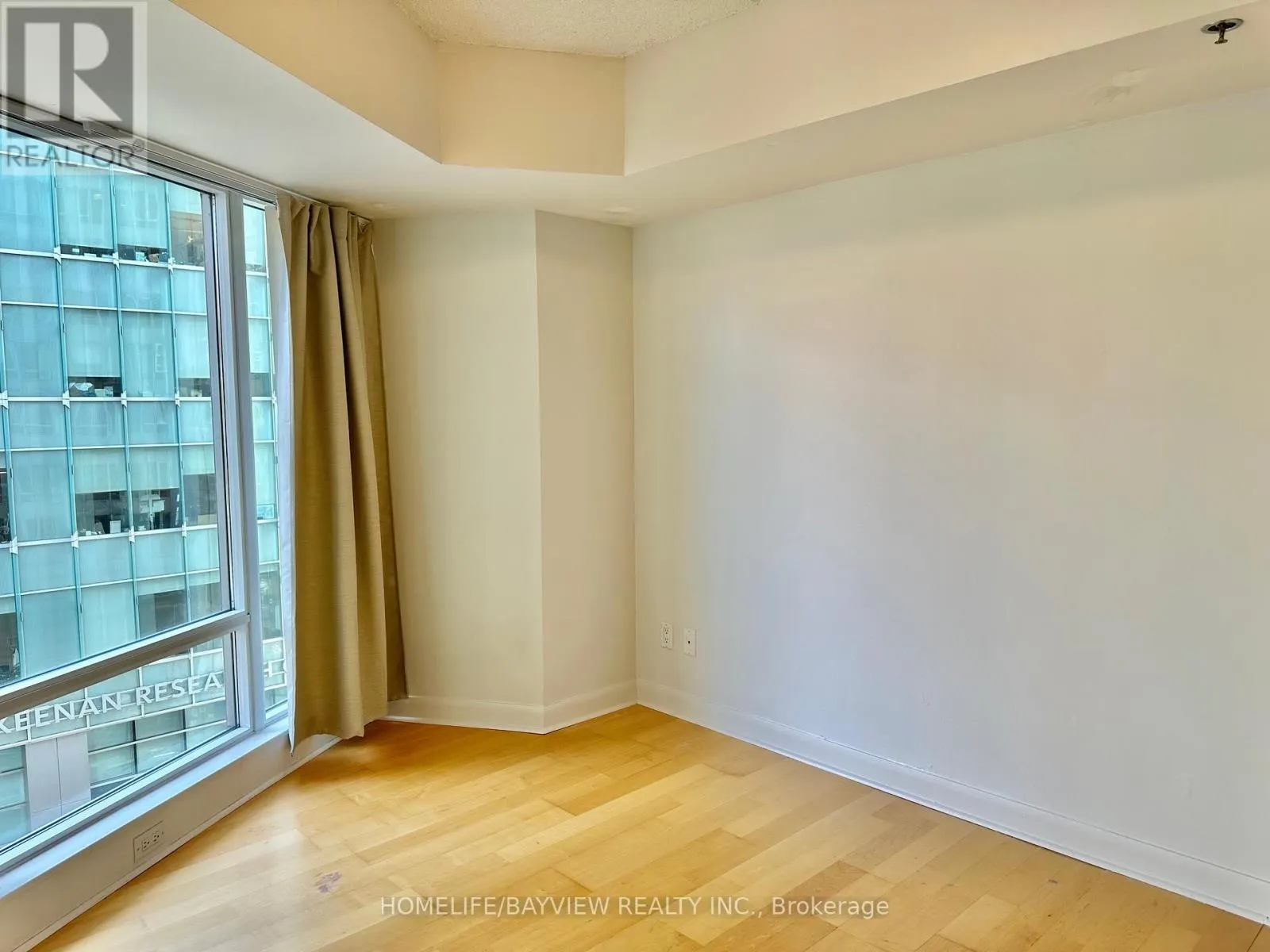 610 - 210 VICTORIA STREET