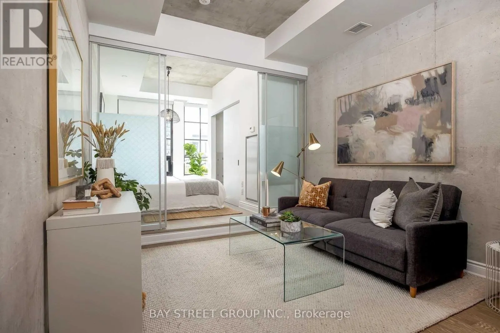 614 - 608 RICHMOND STREET W