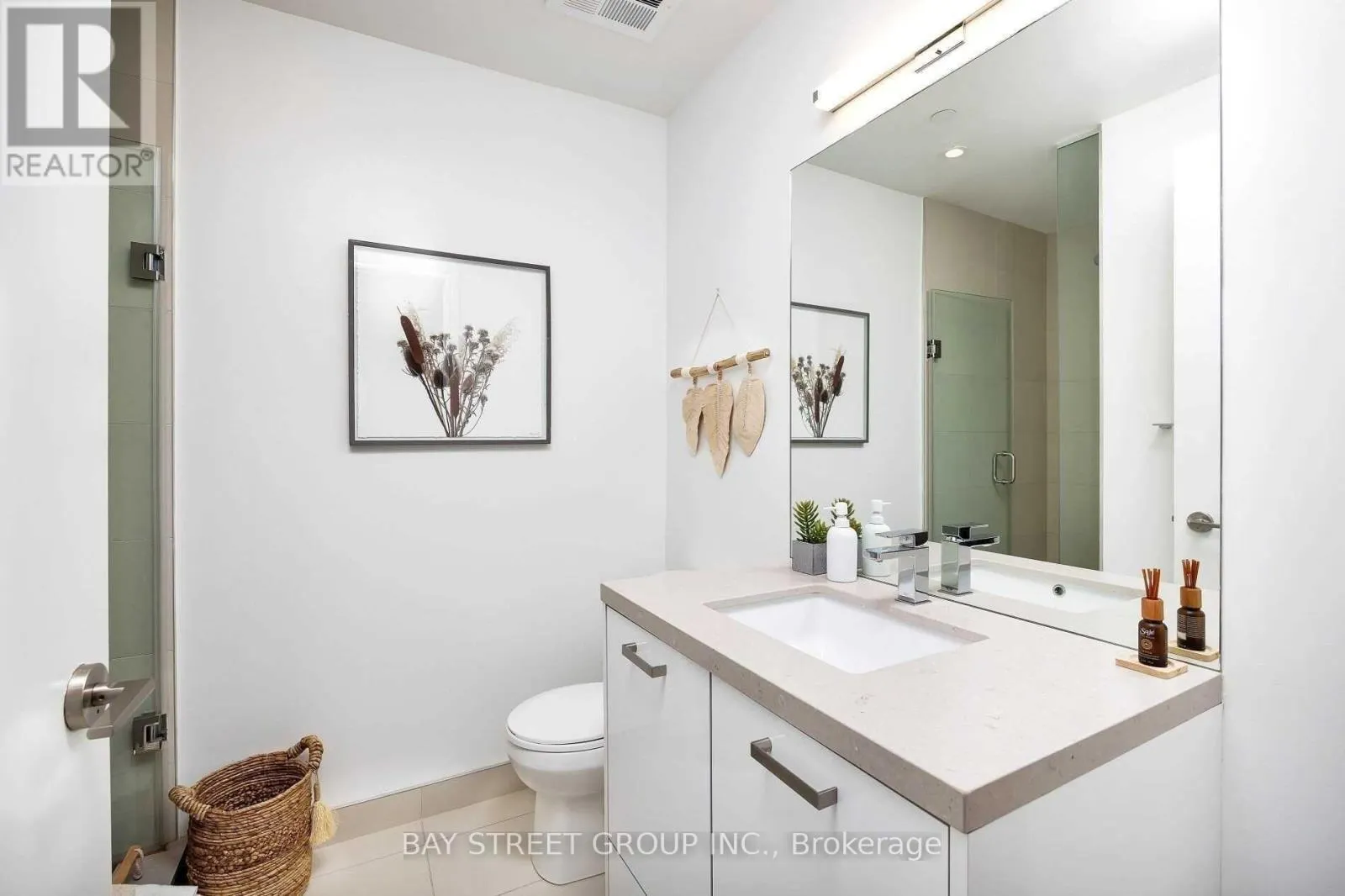 614 - 608 RICHMOND STREET W
