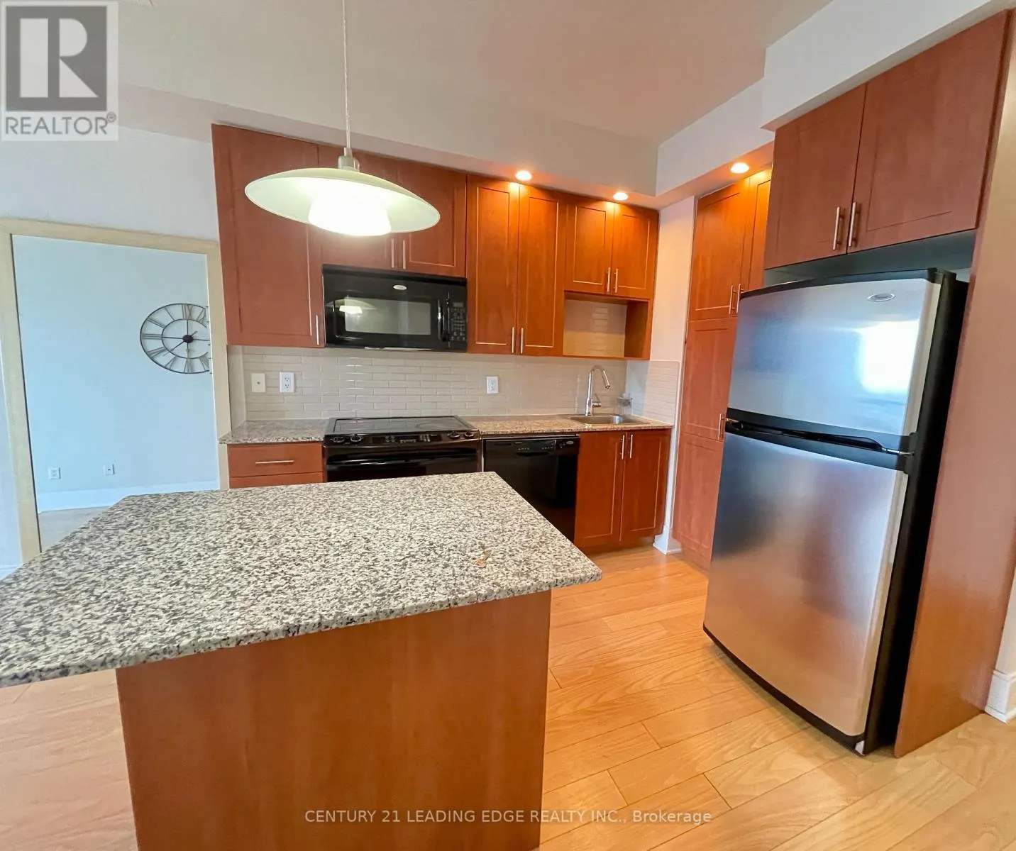1905 - 181 WYNFORD DRIVE