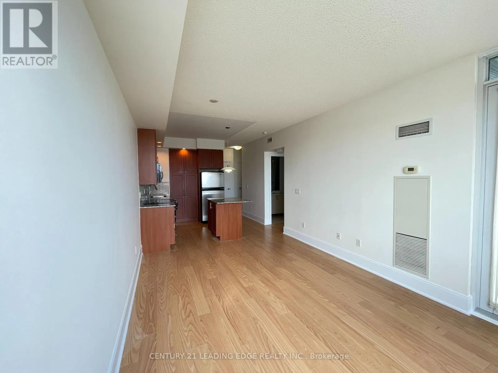 1905 - 181 WYNFORD DRIVE