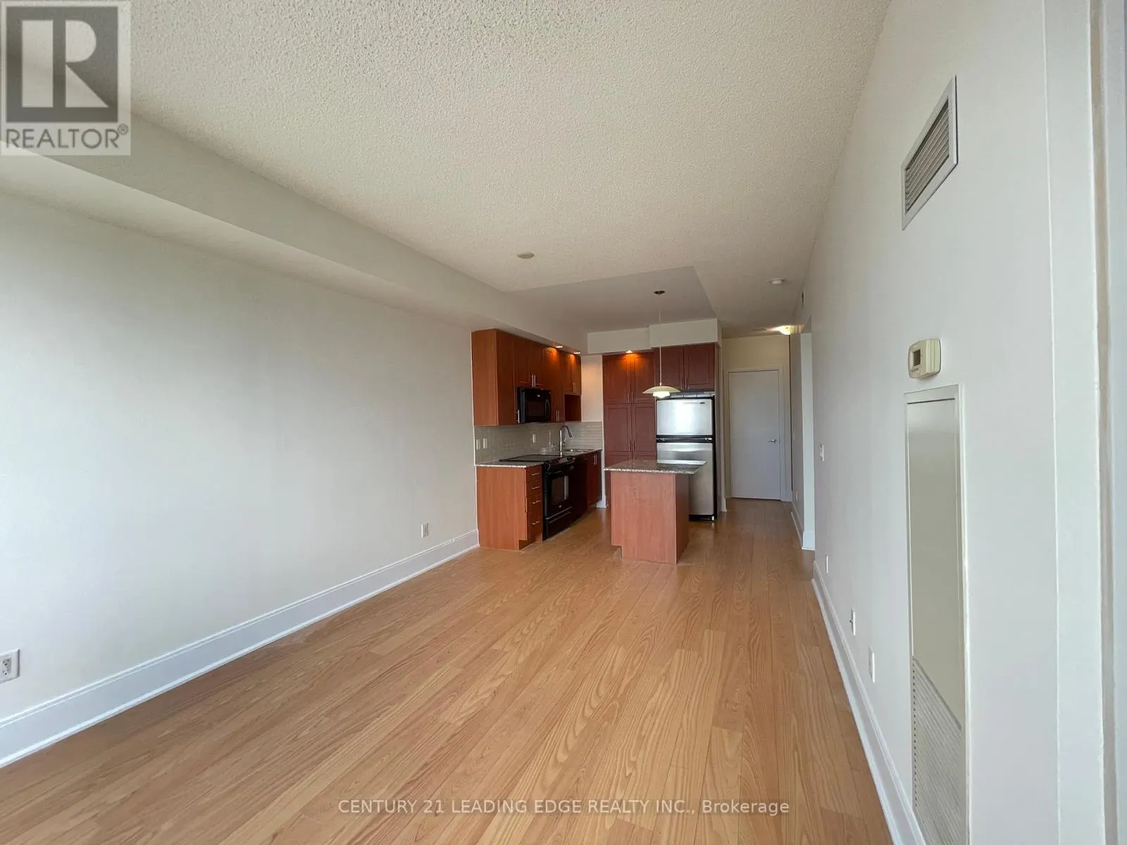 1905 - 181 WYNFORD DRIVE