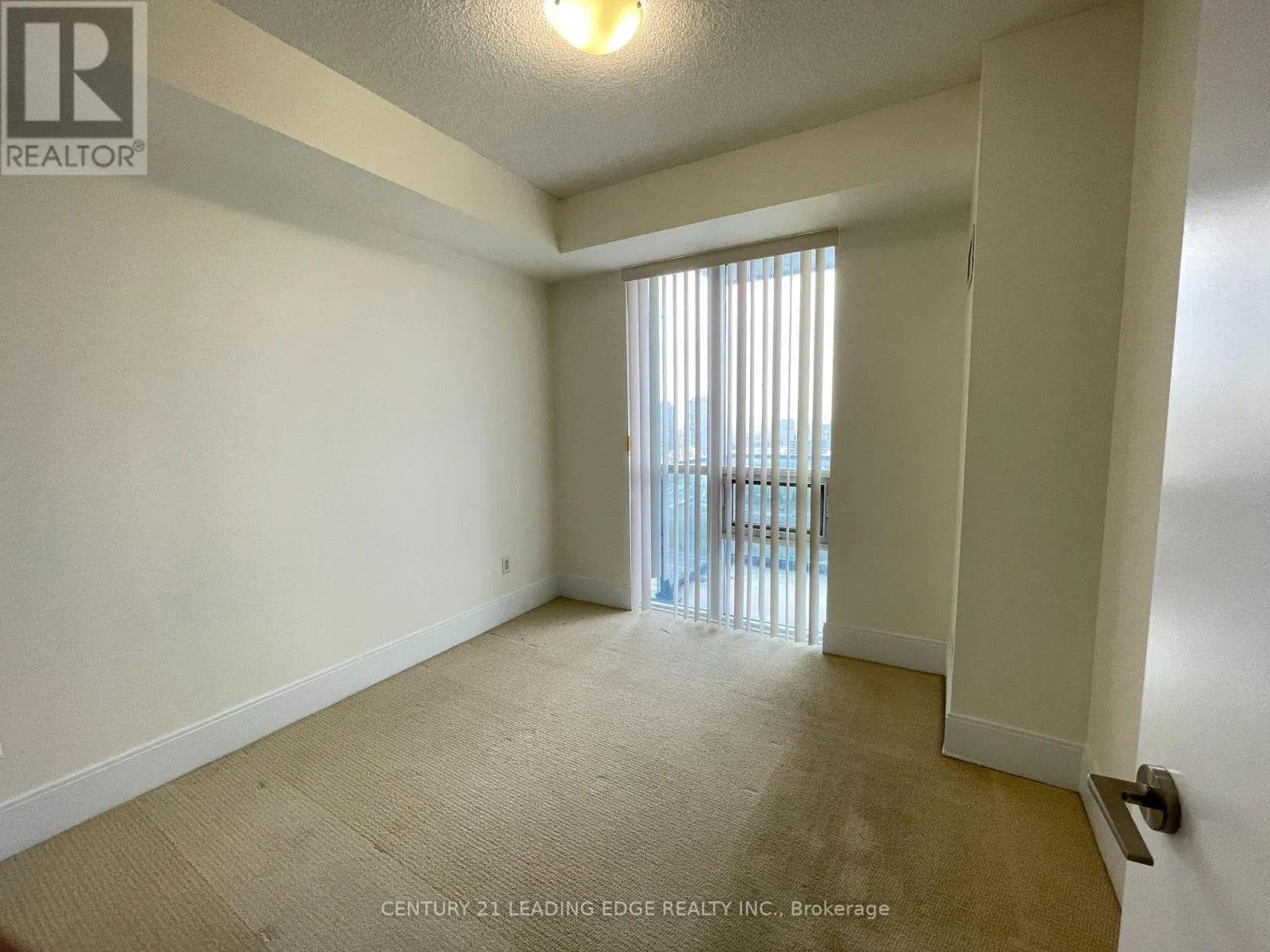 1905 - 181 WYNFORD DRIVE