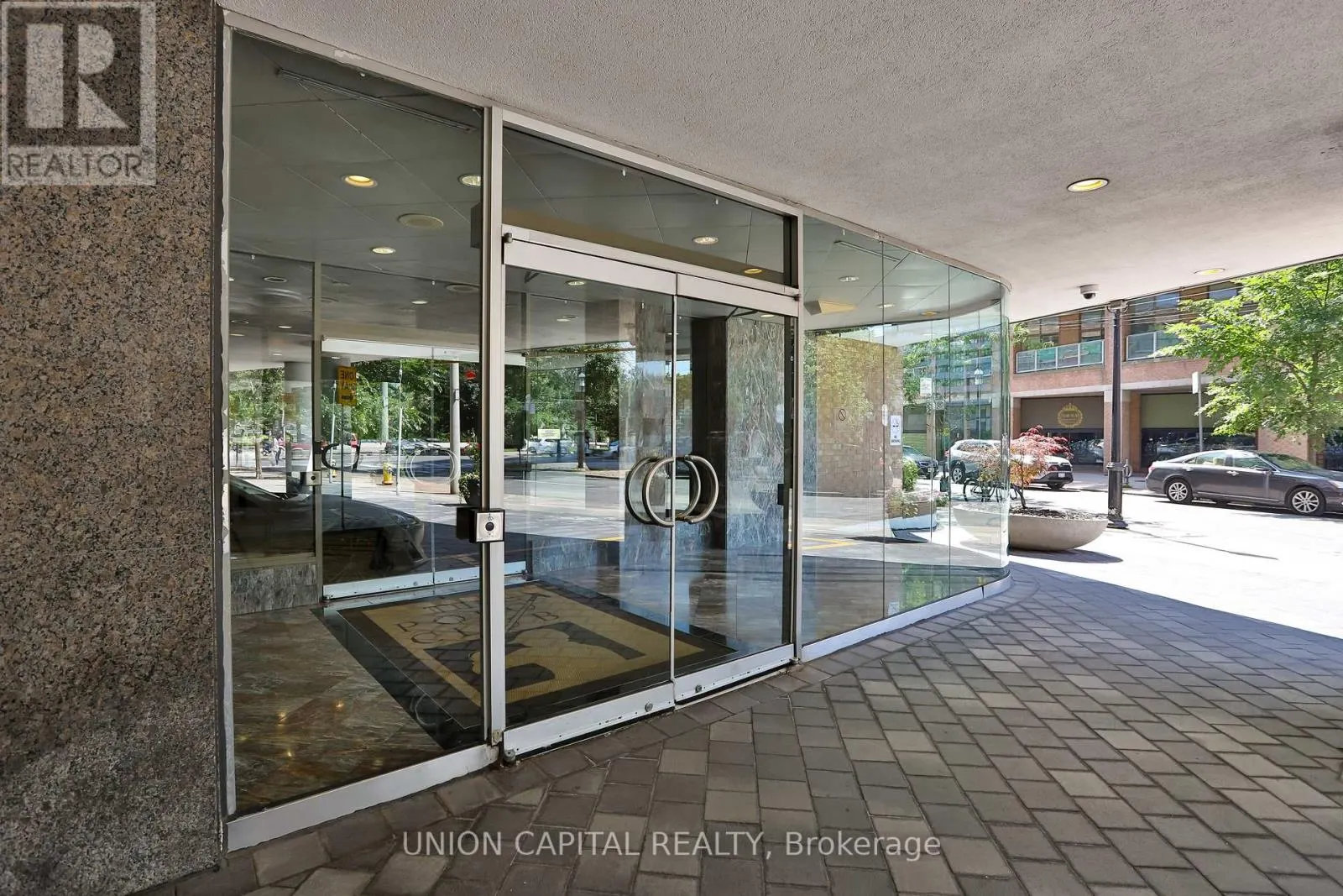 2209 - 1055 BAY STREET