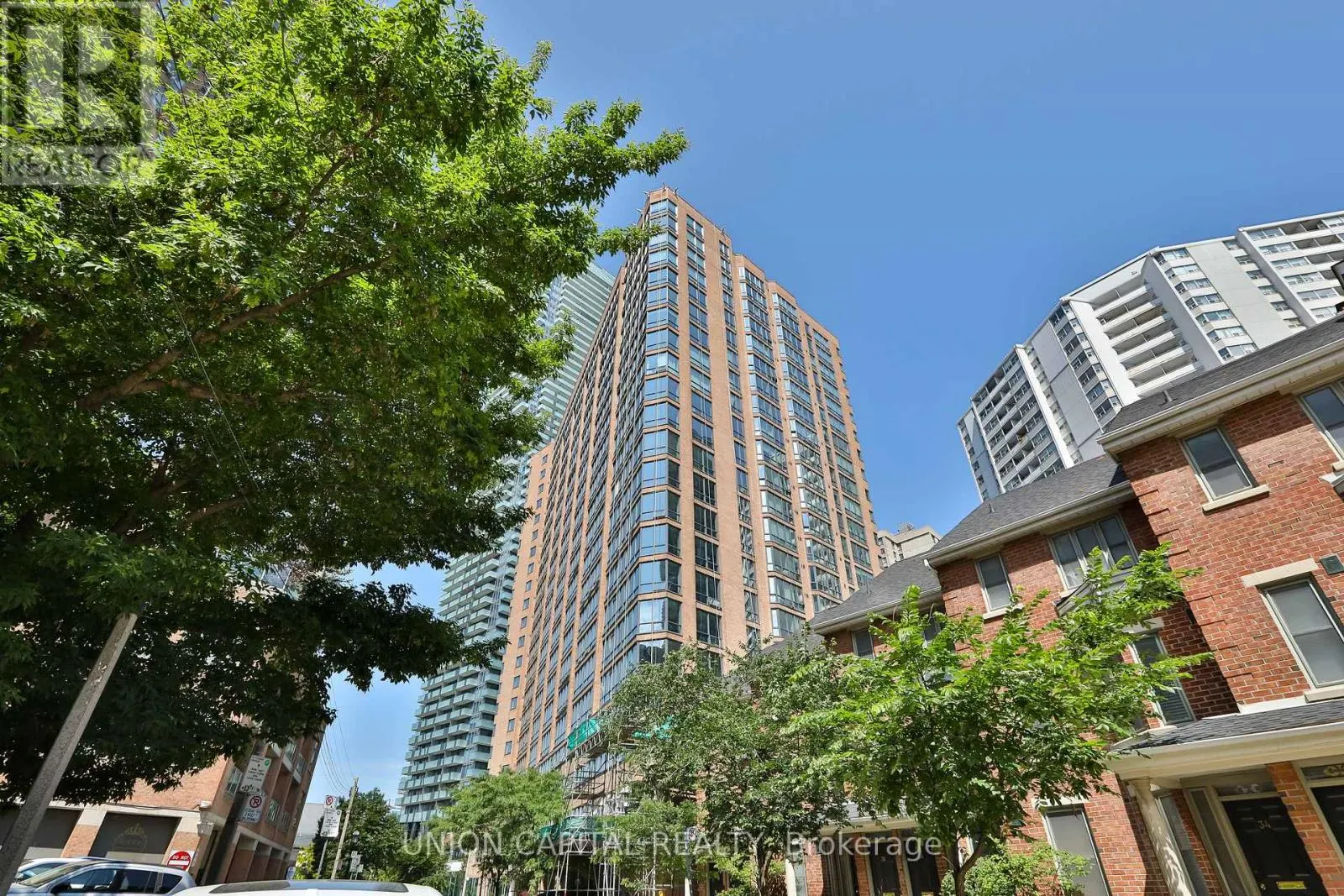 2209 - 1055 BAY STREET