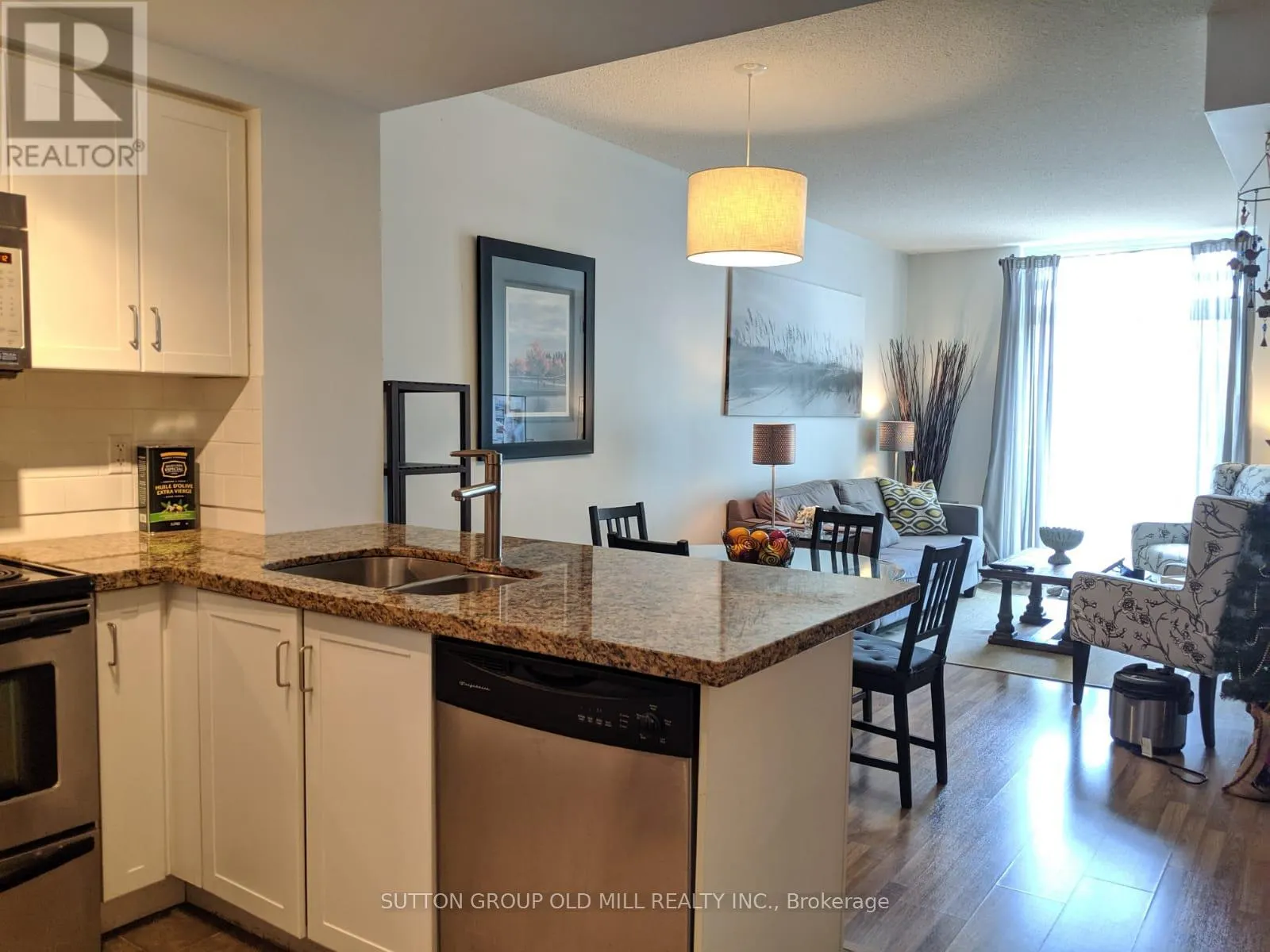 1506 - 212 EGLINTON AVENUE E