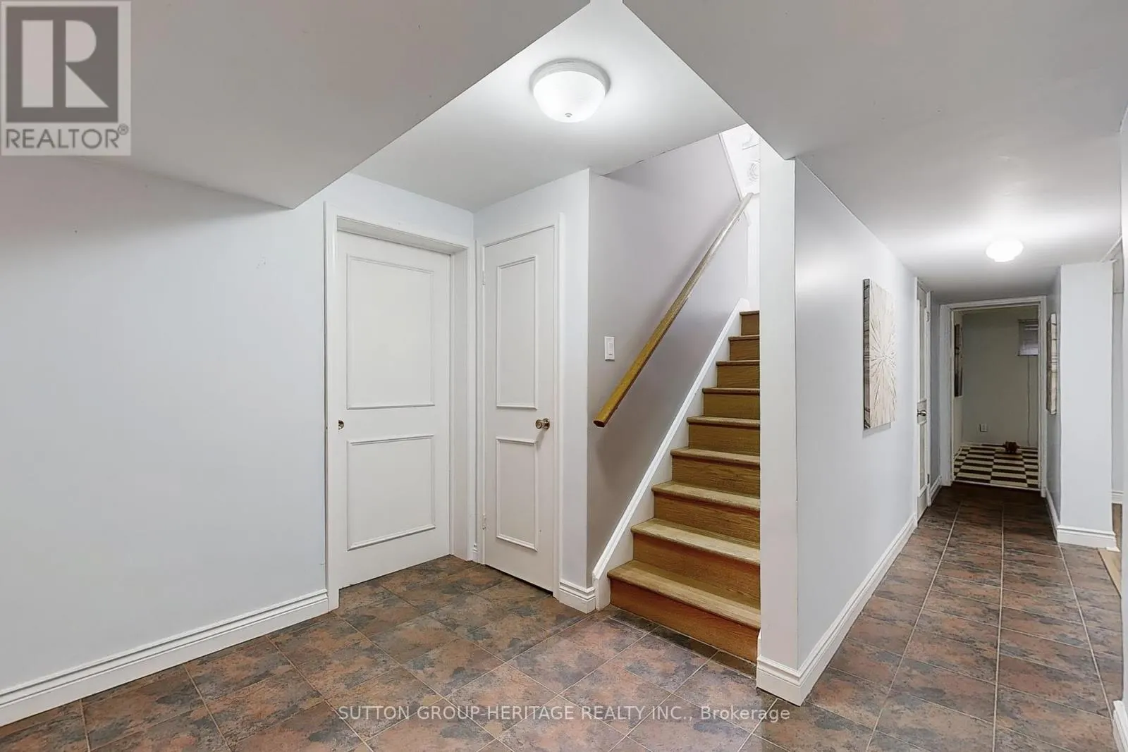 17 BRENHAM CRESCENT