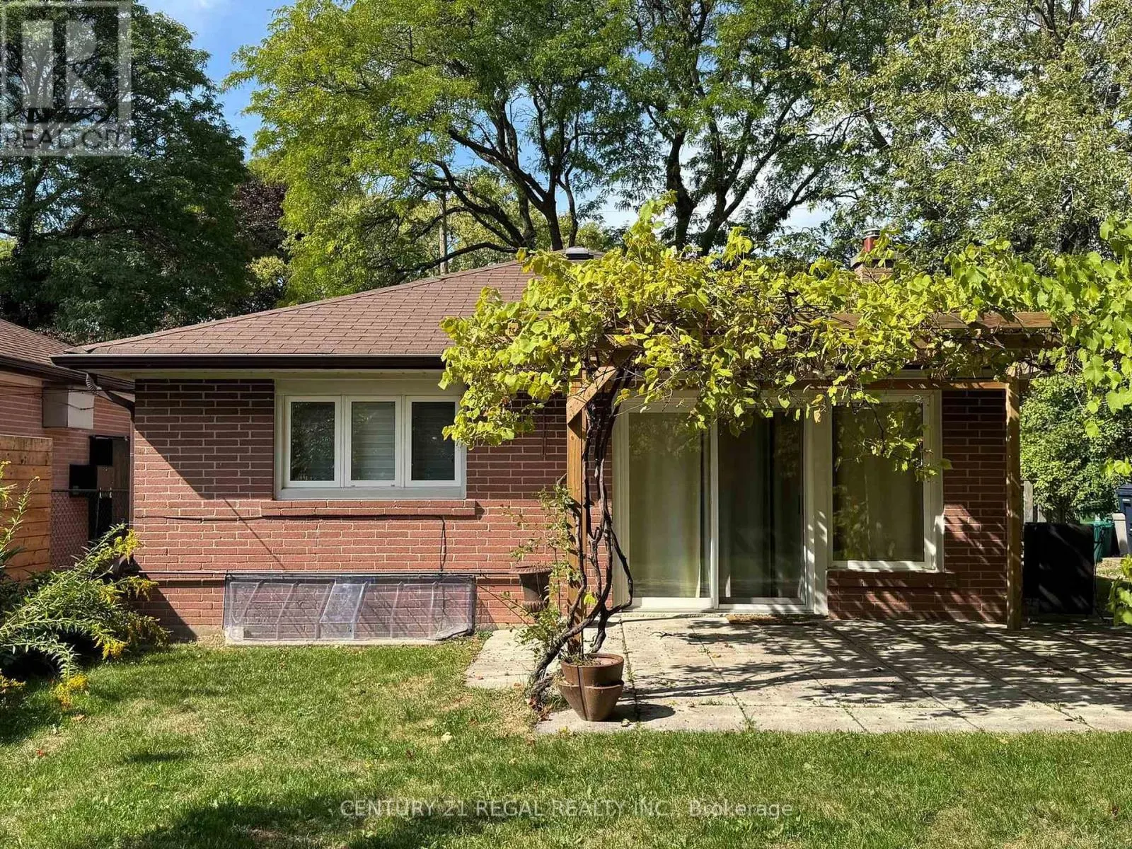 25 EVERMEDE DRIVE