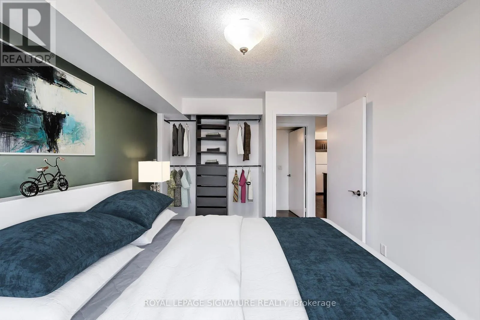 621 - 120 DALLIMORE CIRCLE