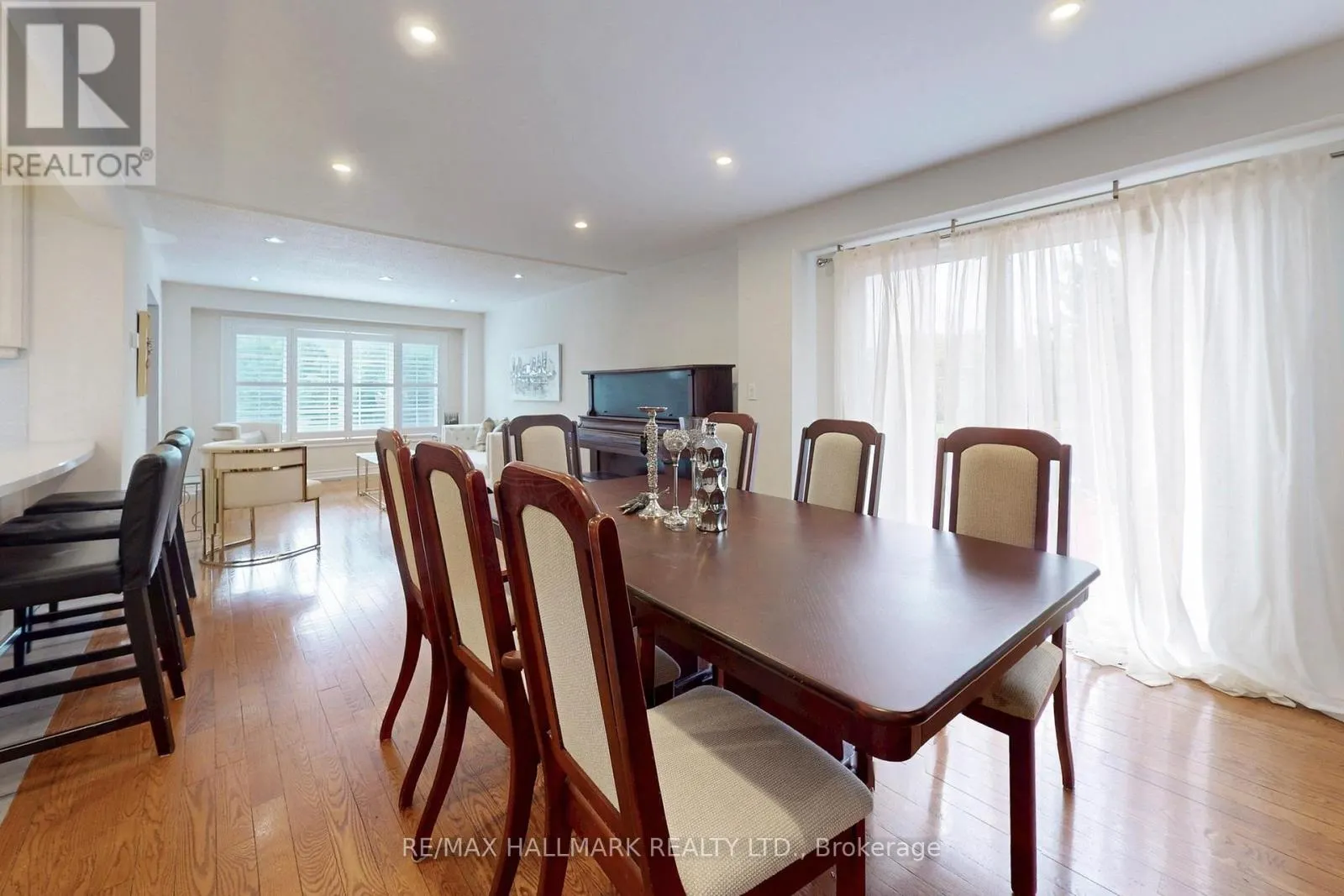 2 BUTTERFIELD DRIVE