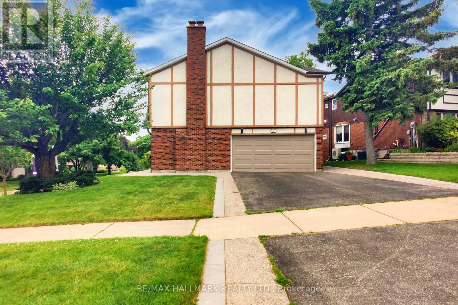 2 BUTTERFIELD DRIVE