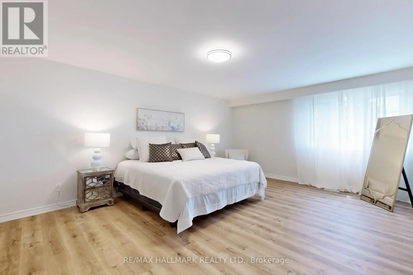 2 BUTTERFIELD DRIVE