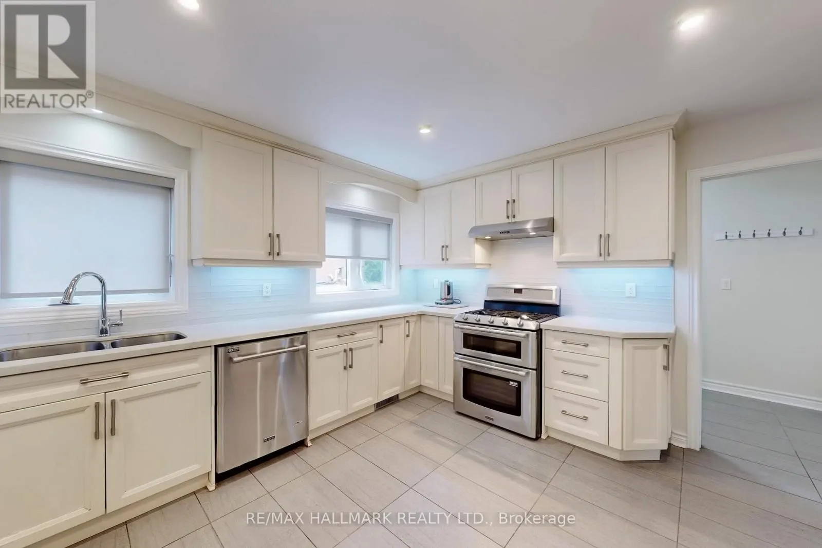 2 BUTTERFIELD DRIVE