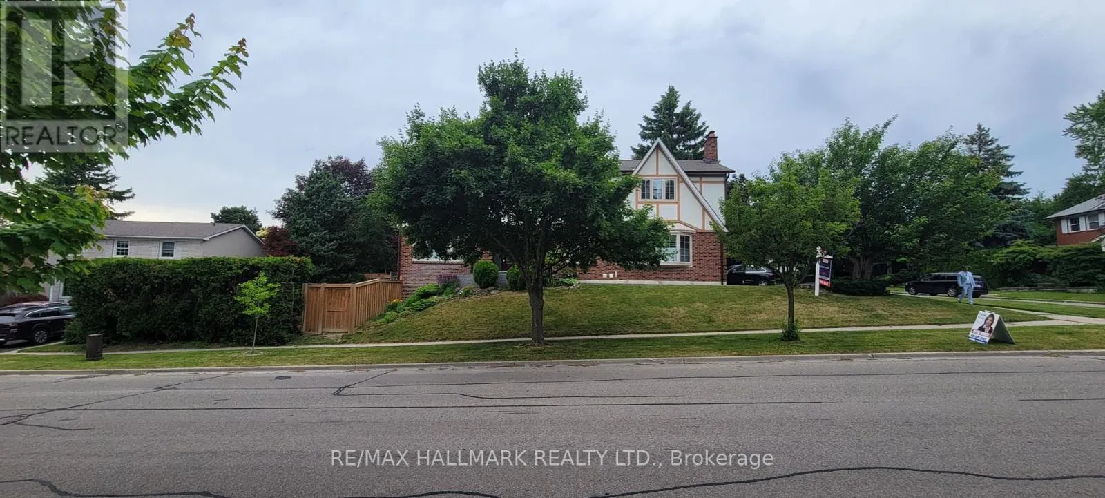 2 BUTTERFIELD DRIVE