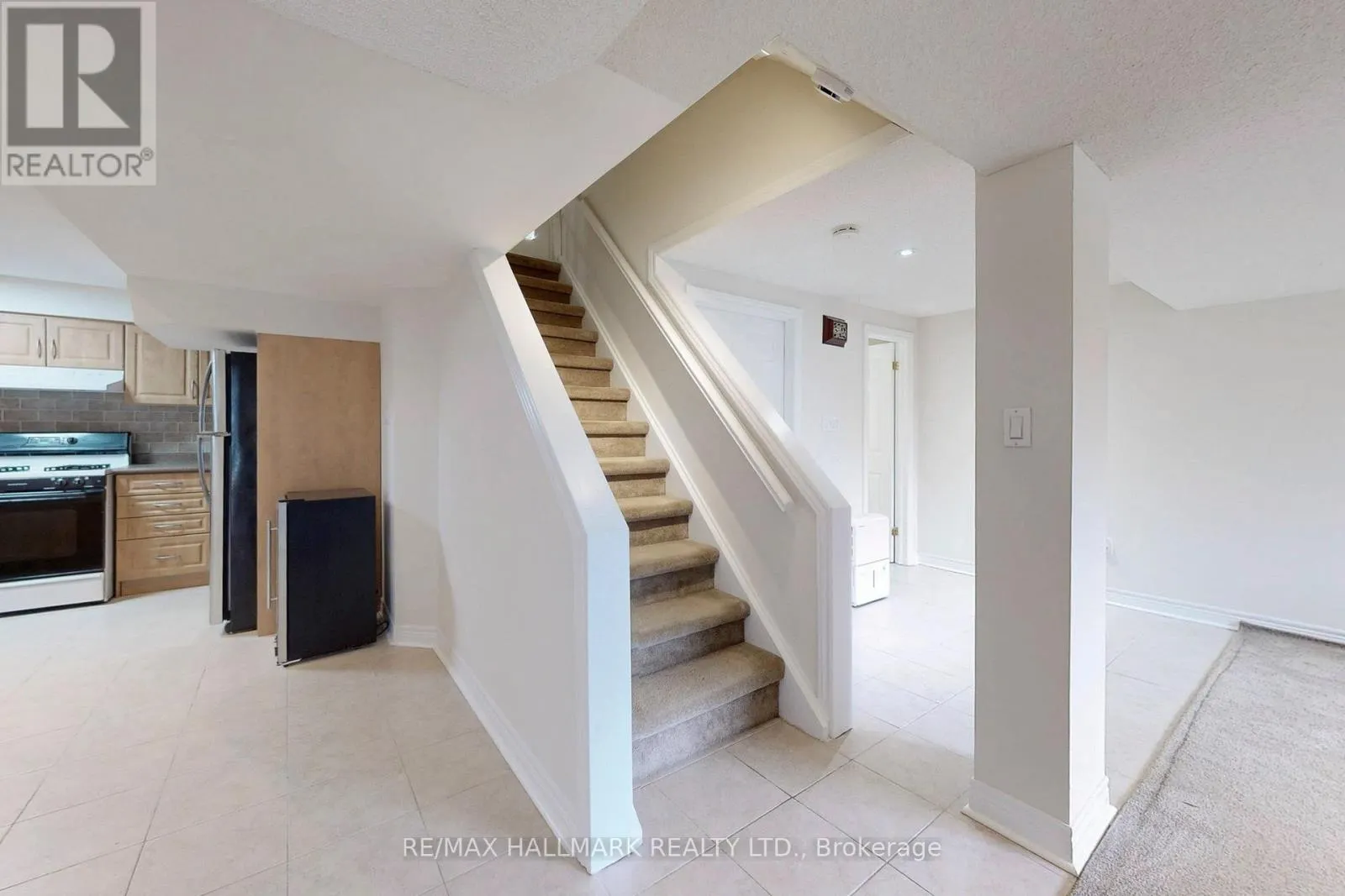 2 BUTTERFIELD DRIVE