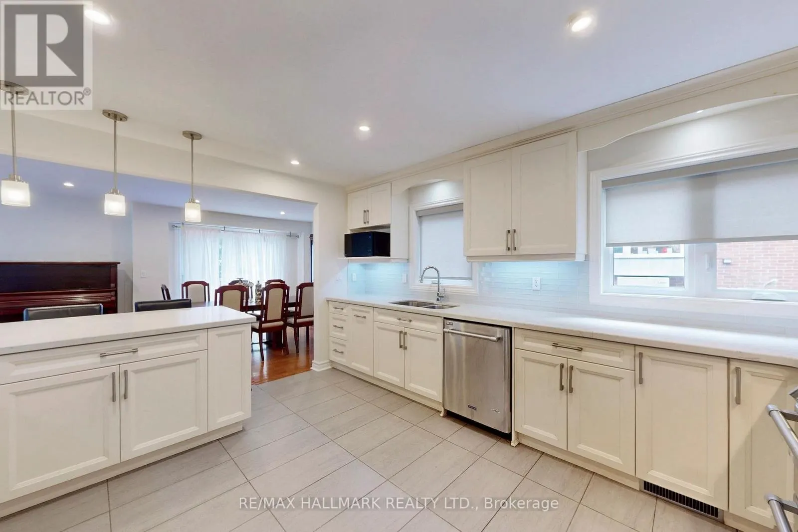 2 BUTTERFIELD DRIVE