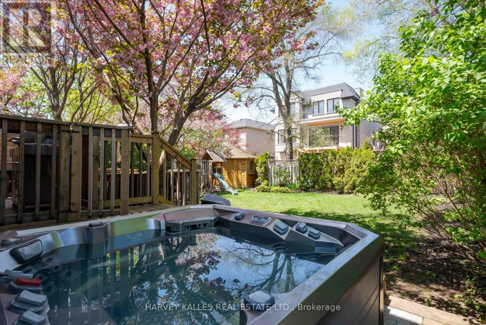 60 MCGILLIVRAY AVENUE