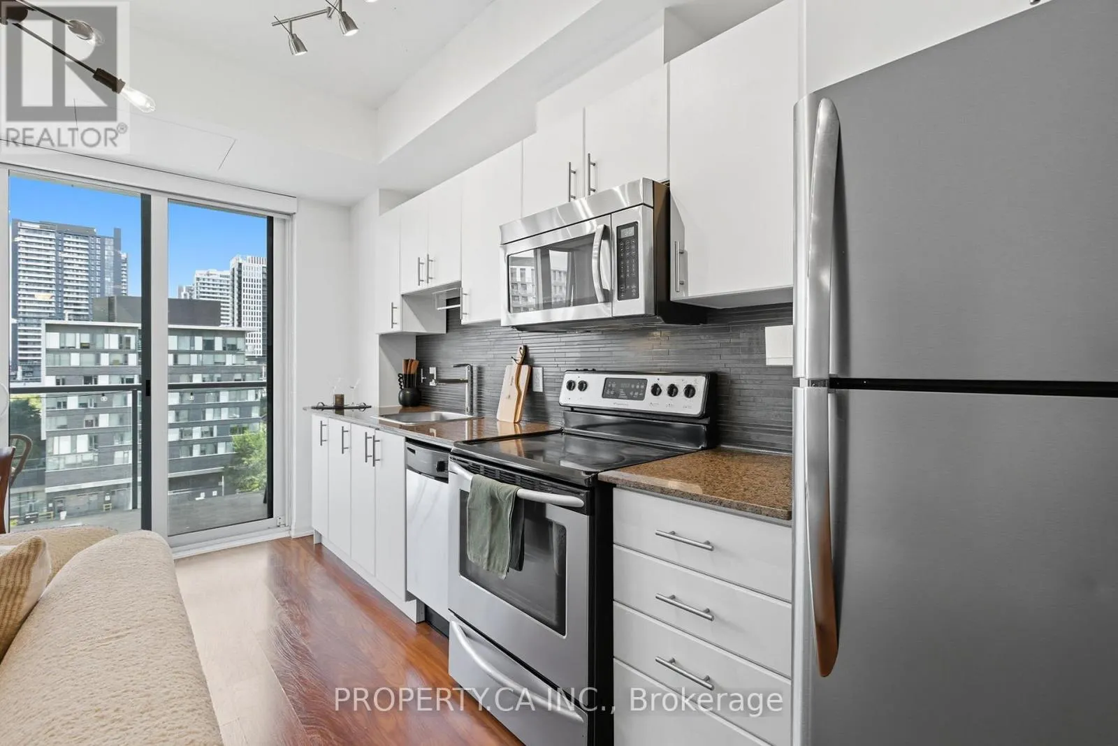 720 - 25 COLE STREET