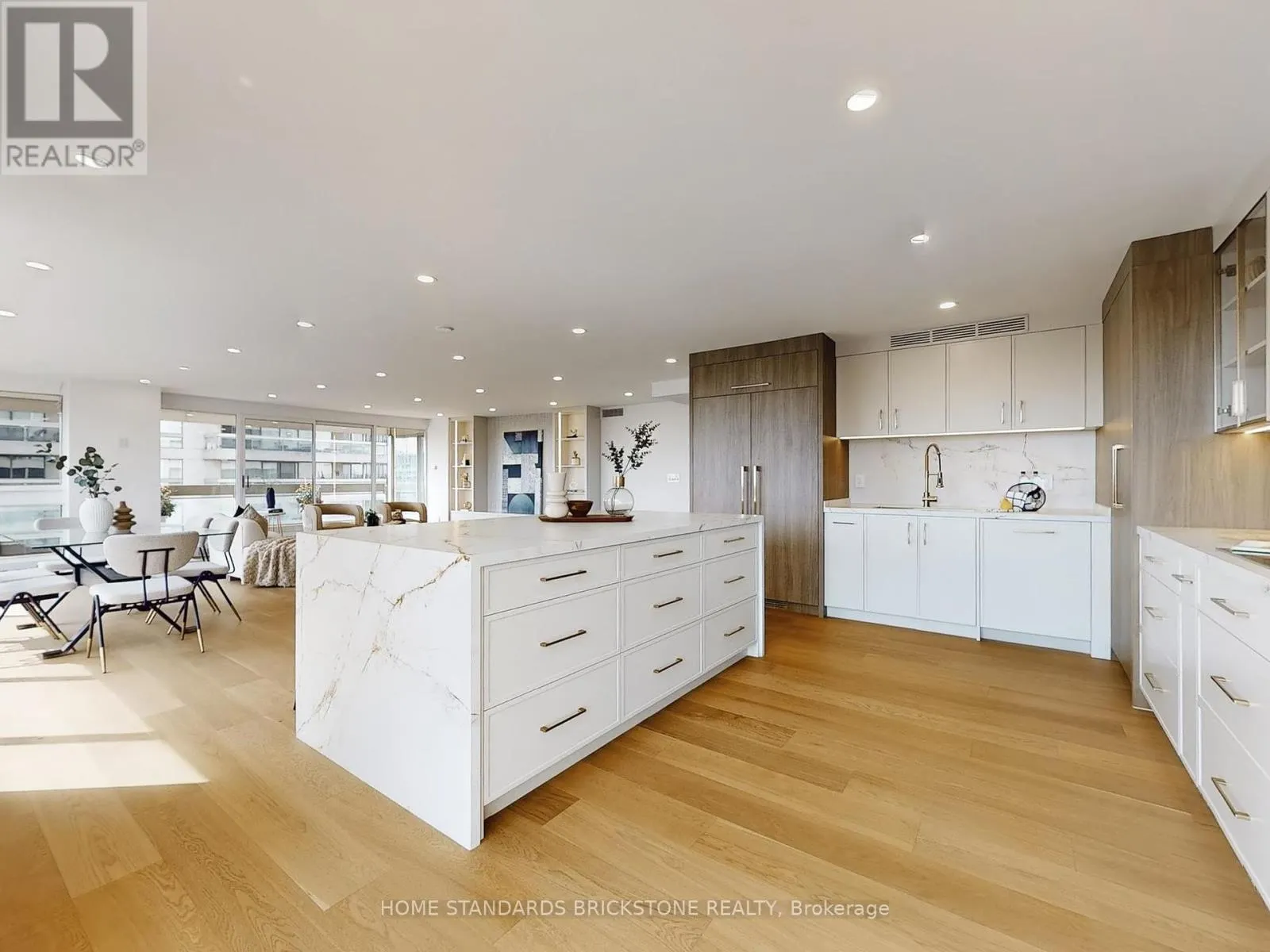 1102 - 61 ST CLAIR AVENUE W