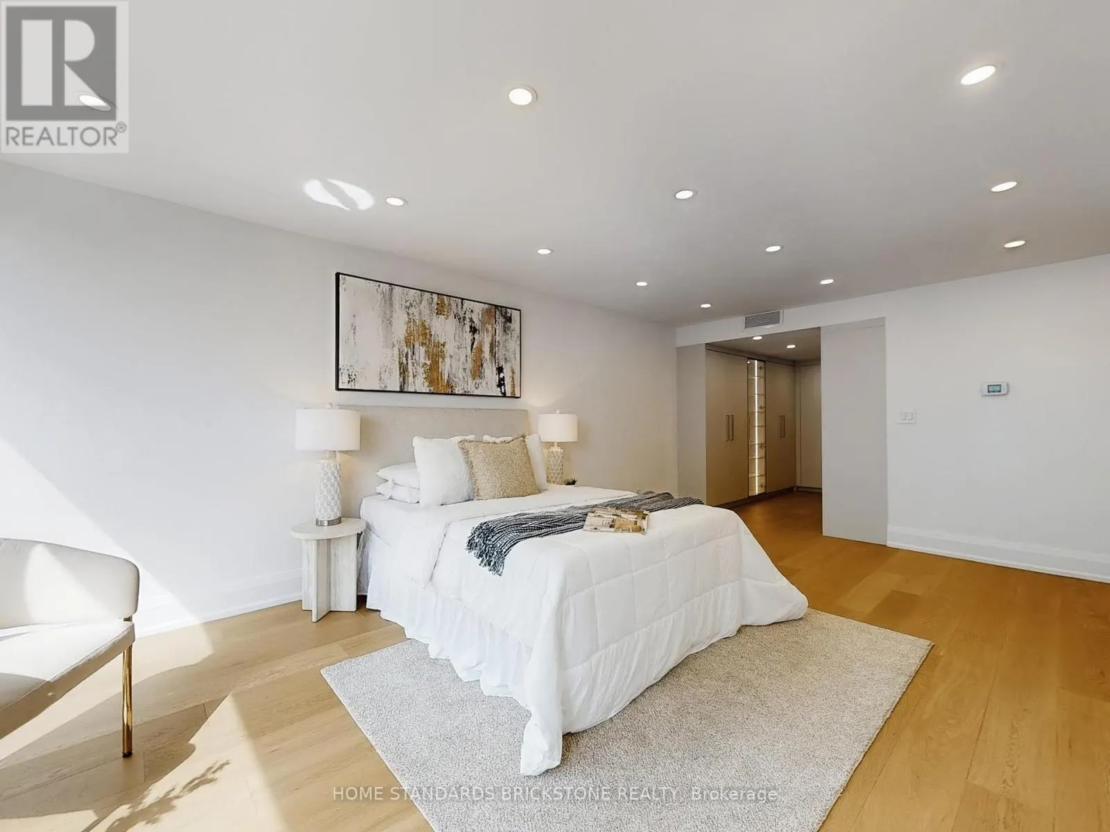 1102 - 61 ST CLAIR AVENUE W