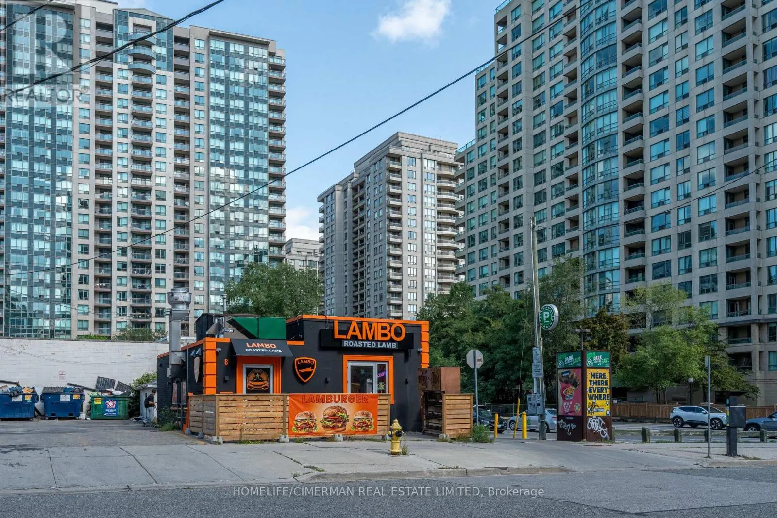 8 KINGSDALE AVENUE