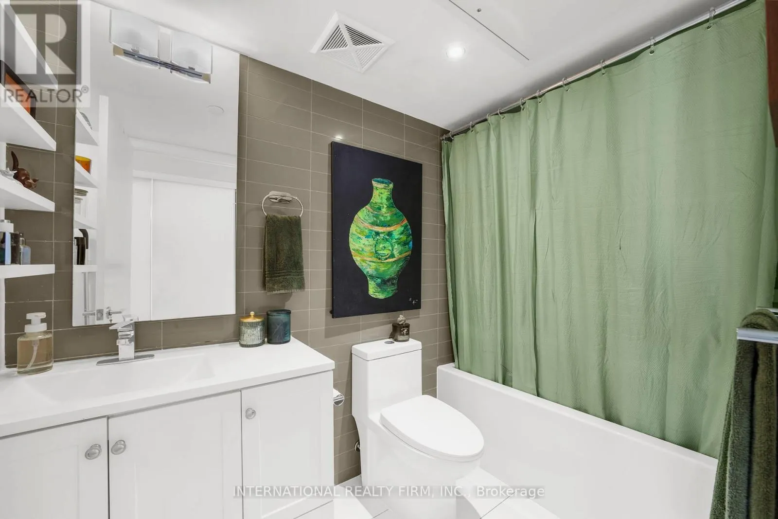 2112 - 85 QUEENS WHARF ROAD