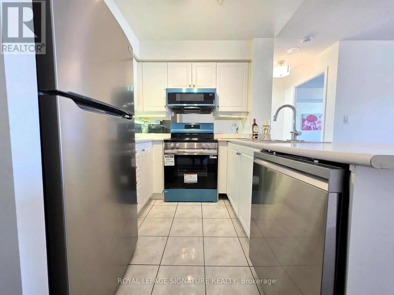 1002 - 8 REAN DRIVE