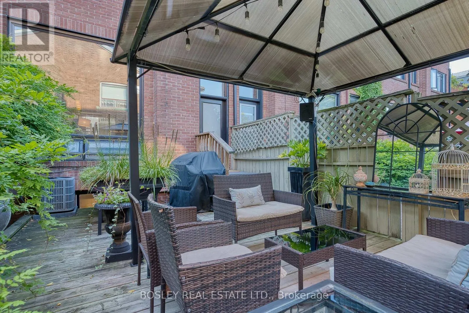 81 BEACONSFIELD AVENUE