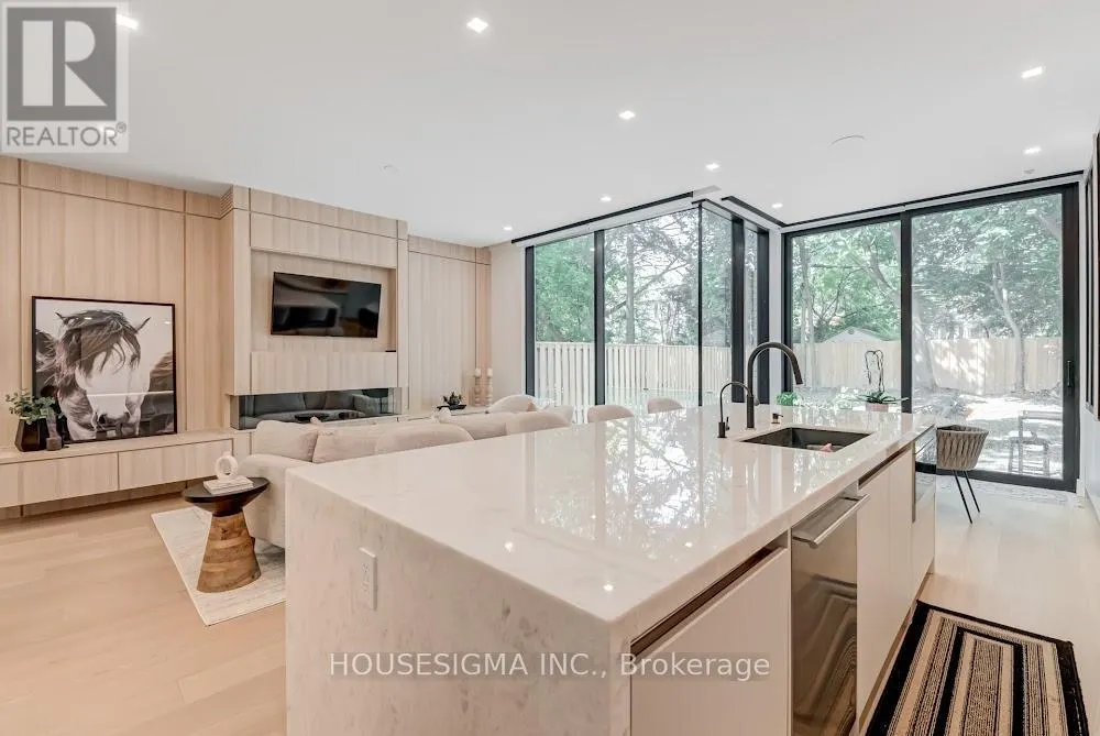 188 DUPLEX AVENUE