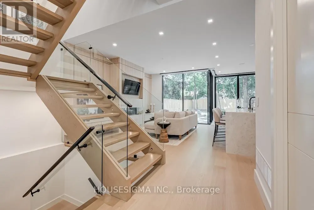 188 DUPLEX AVENUE