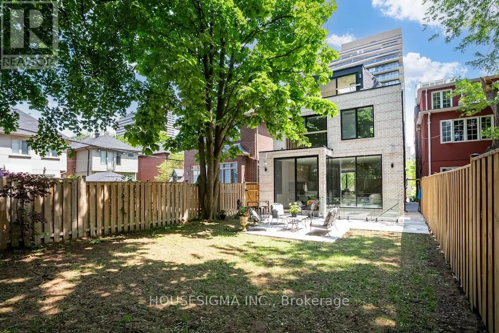 188 DUPLEX AVENUE