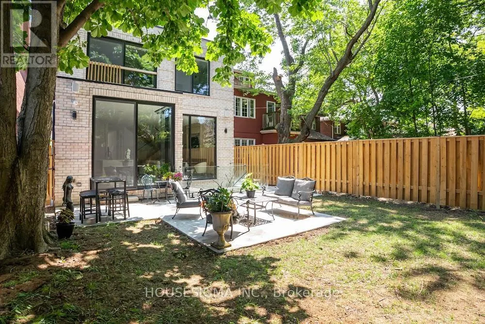 188 DUPLEX AVENUE
