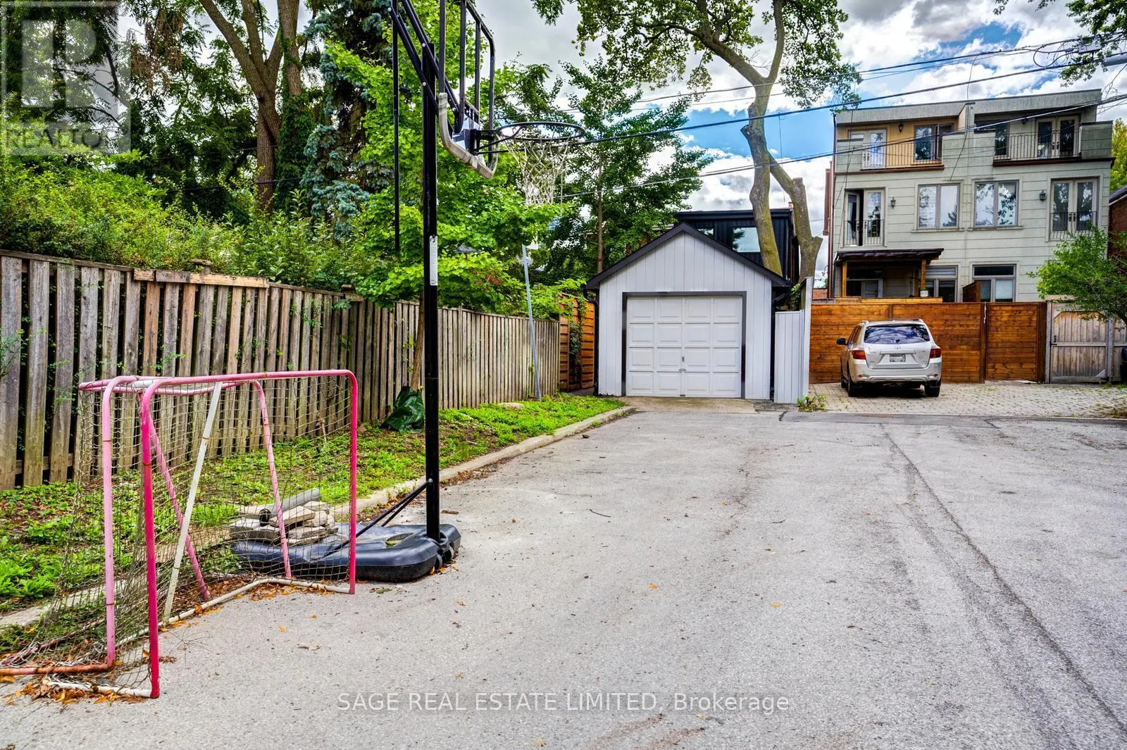 156 CRAIGHURST AVENUE