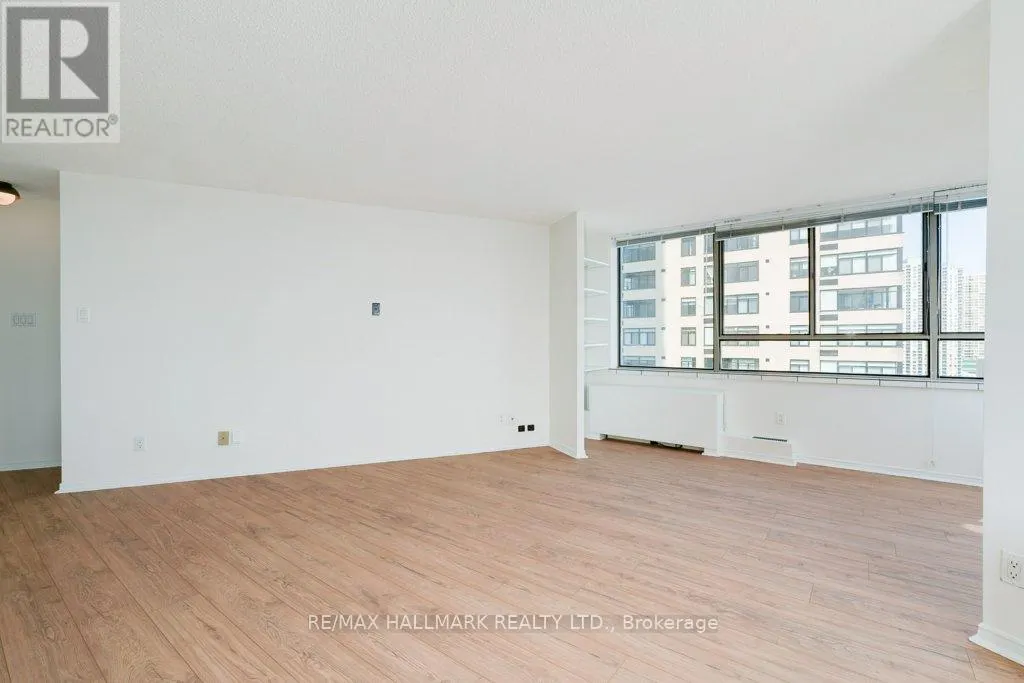 1501 - 260 QUEENS QUAY W