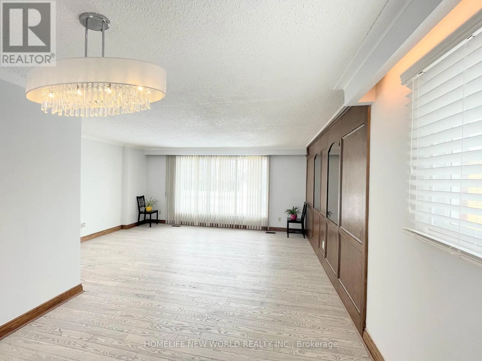 58 MARATHON CRESCENT