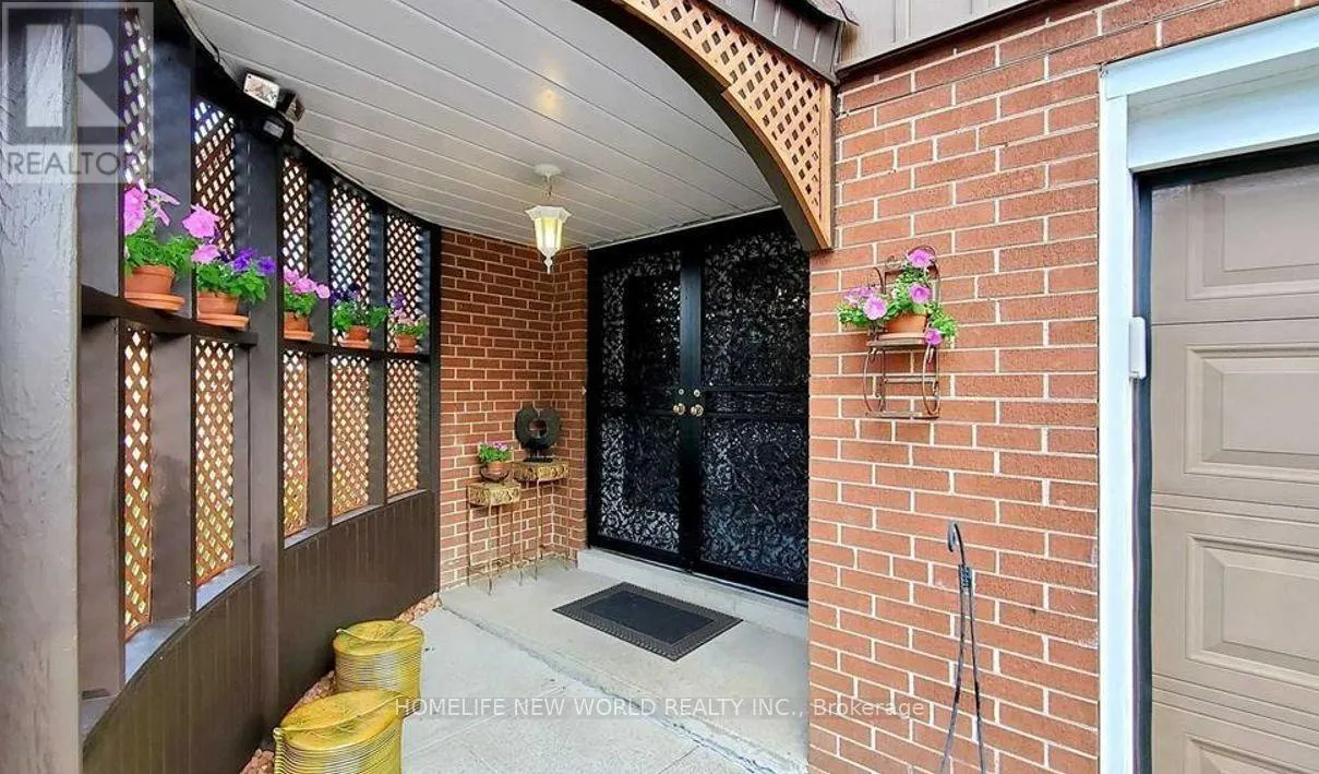 58 MARATHON CRESCENT