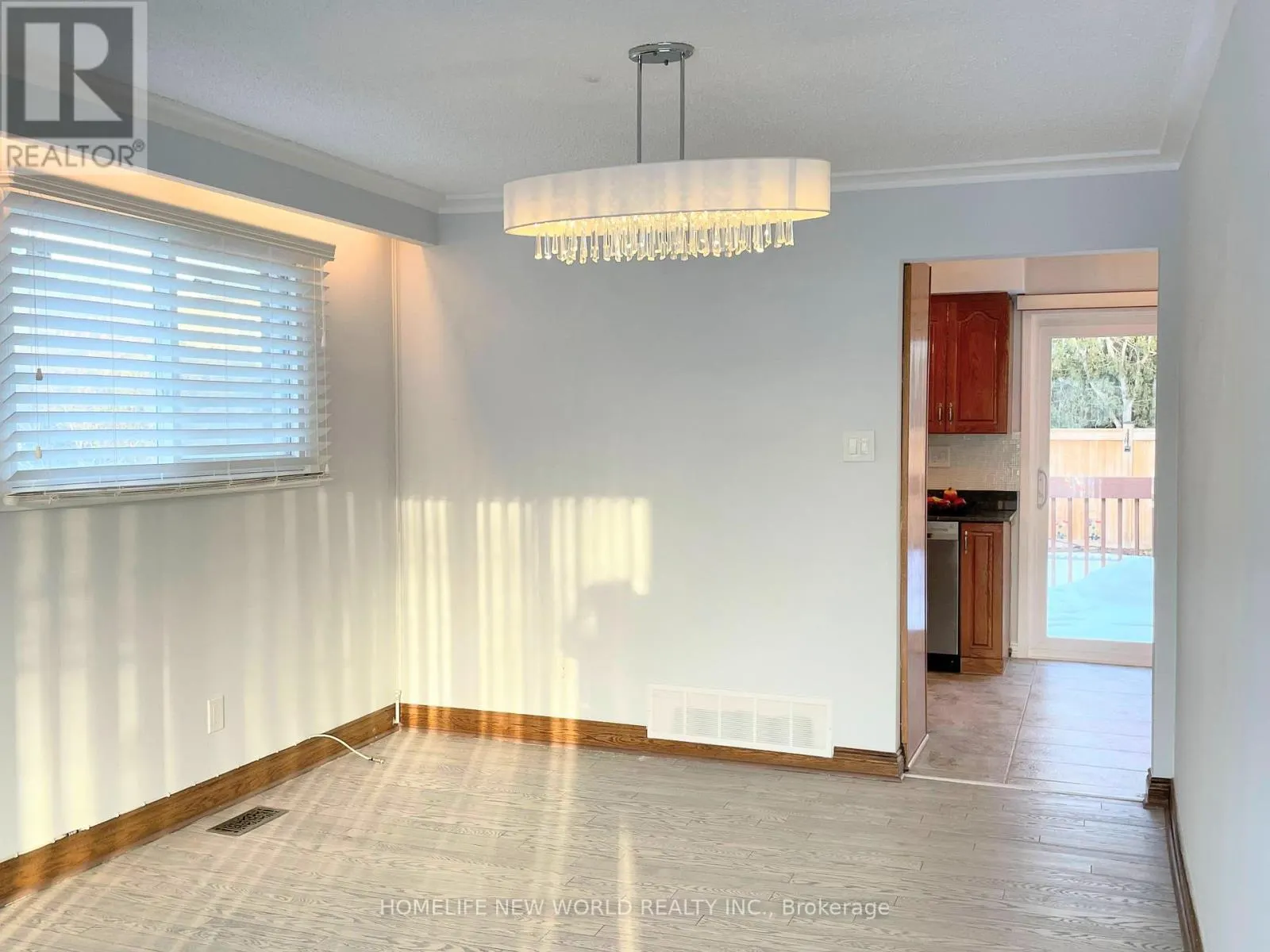 58 MARATHON CRESCENT