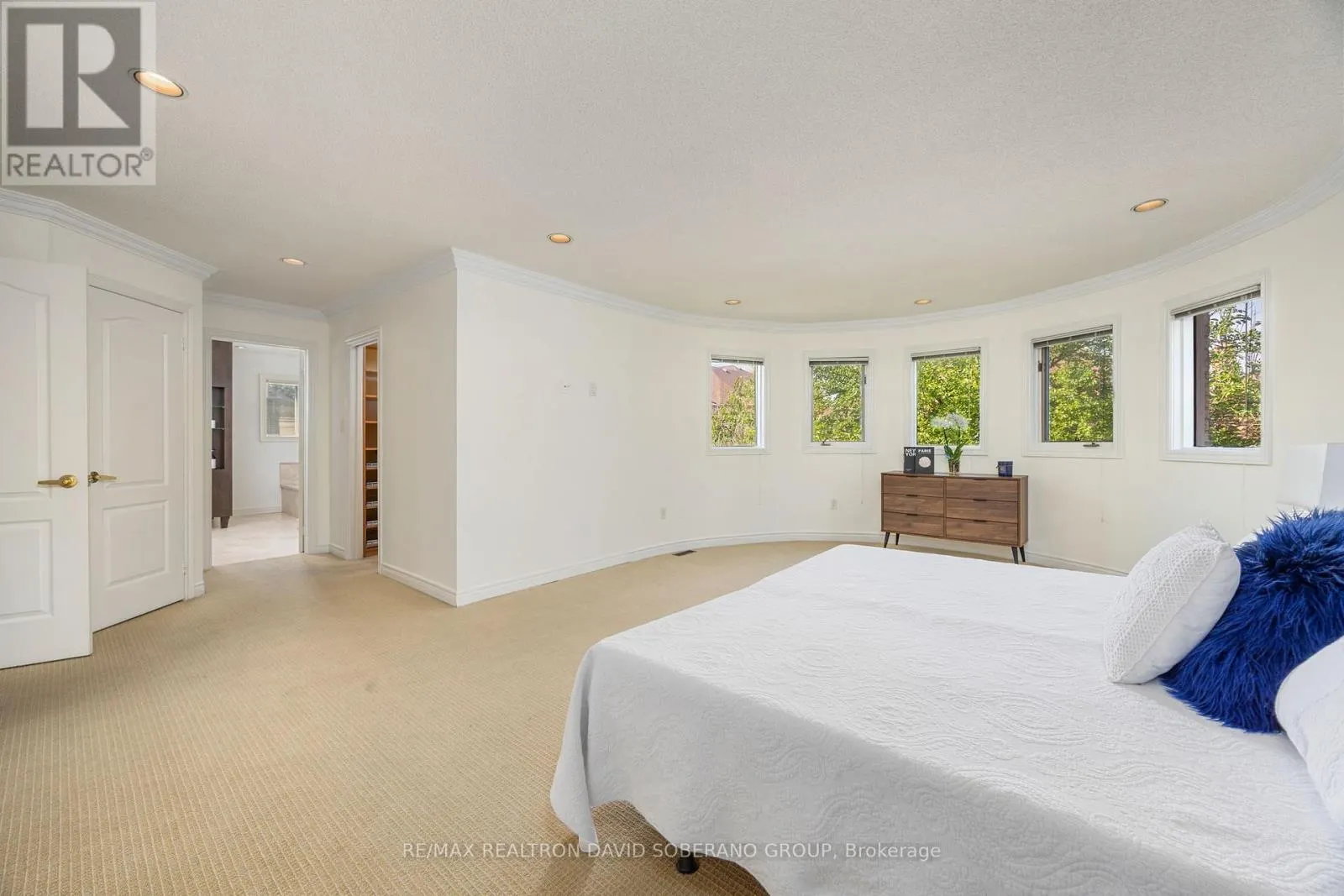 10 TILLINGHAM KEEP