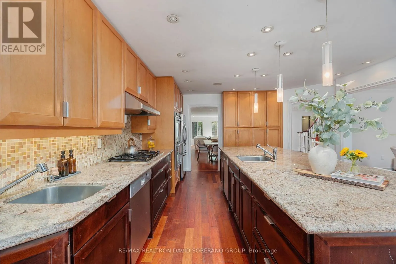 10 TILLINGHAM KEEP