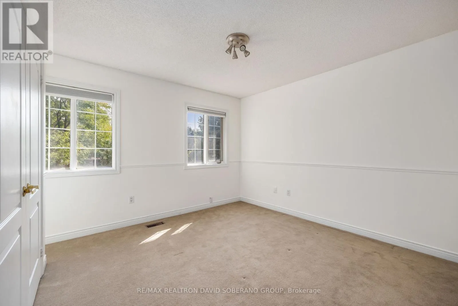 10 TILLINGHAM KEEP