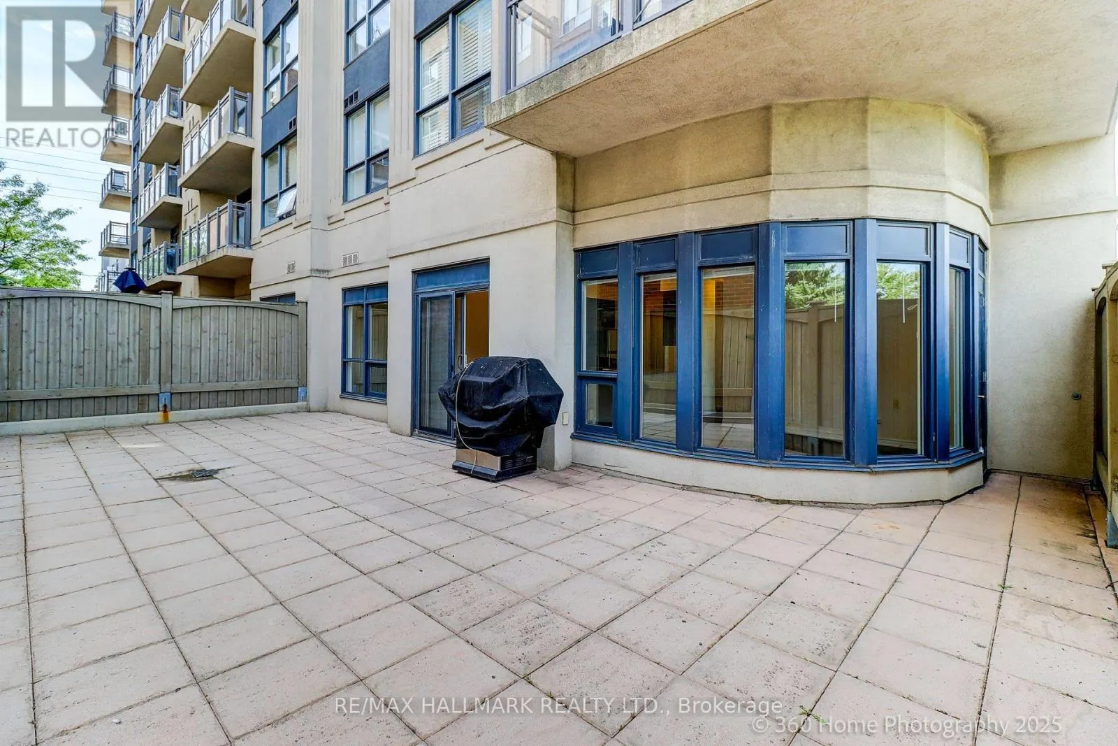 105 - 872 SHEPPARD AVENUE W