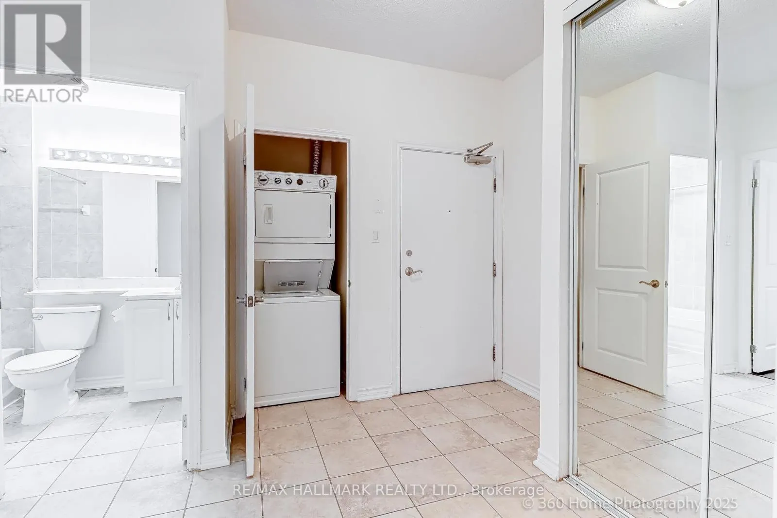 105 - 872 SHEPPARD AVENUE W