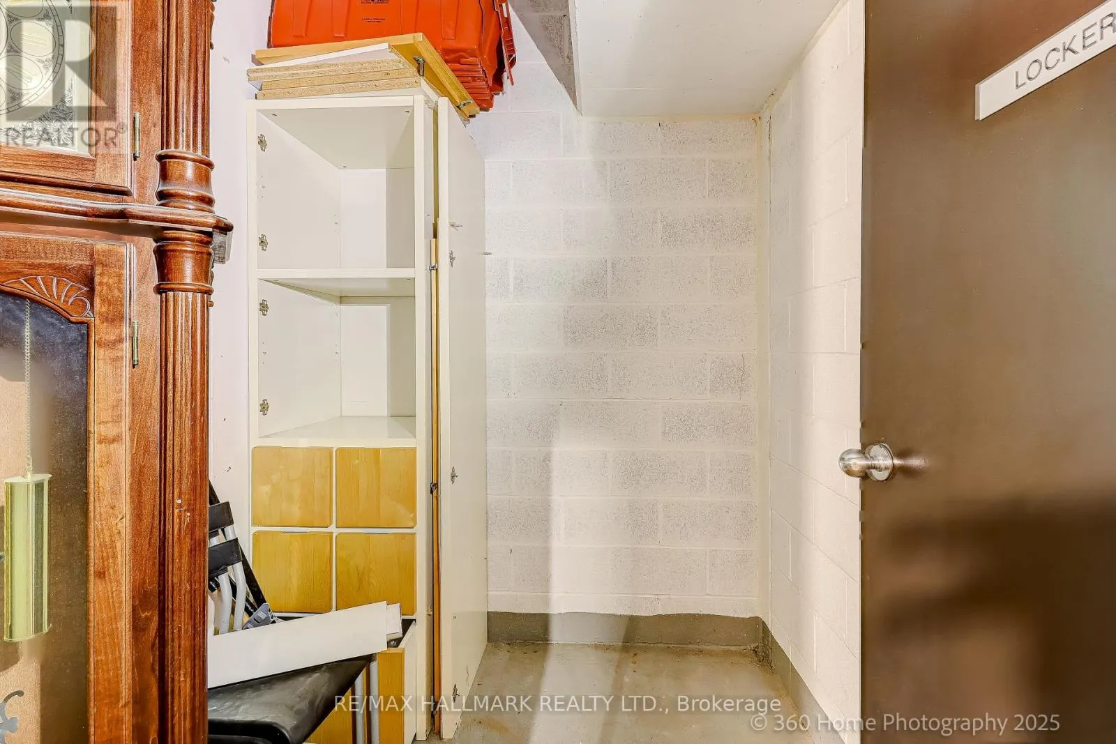 105 - 872 SHEPPARD AVENUE W