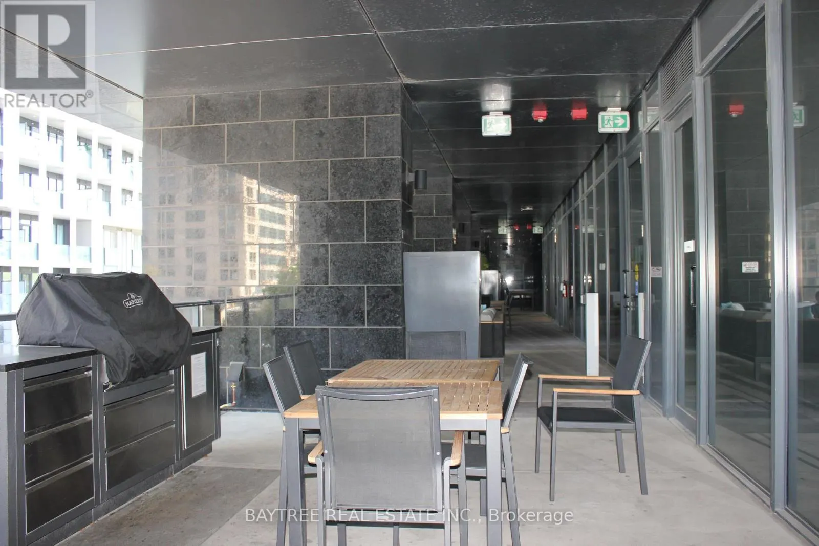 1811 - 181 DUNDAS STREET E