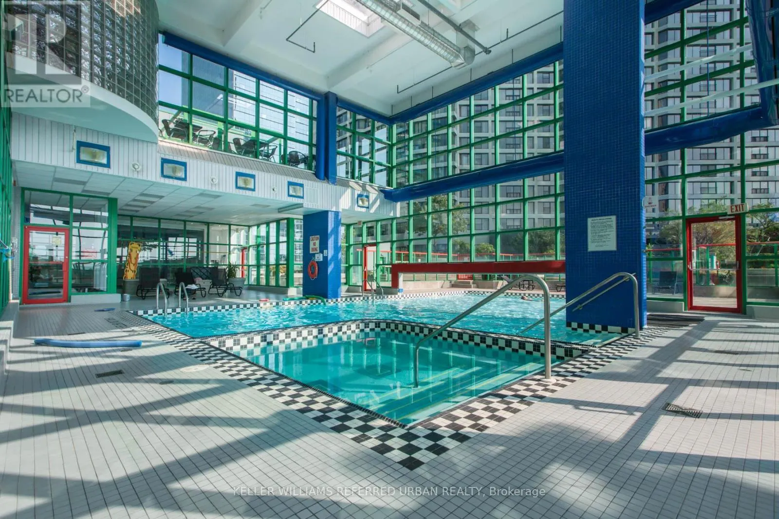 302 - 77 HARBOUR SQUARE