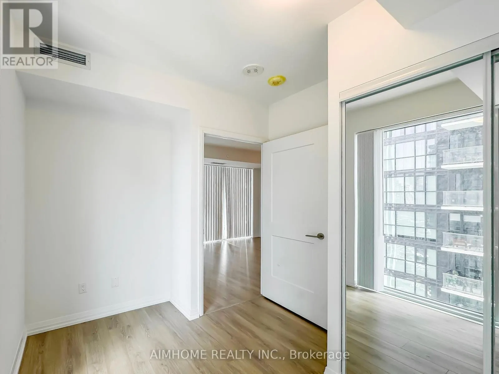 3503 - 8 WIDMER STREET