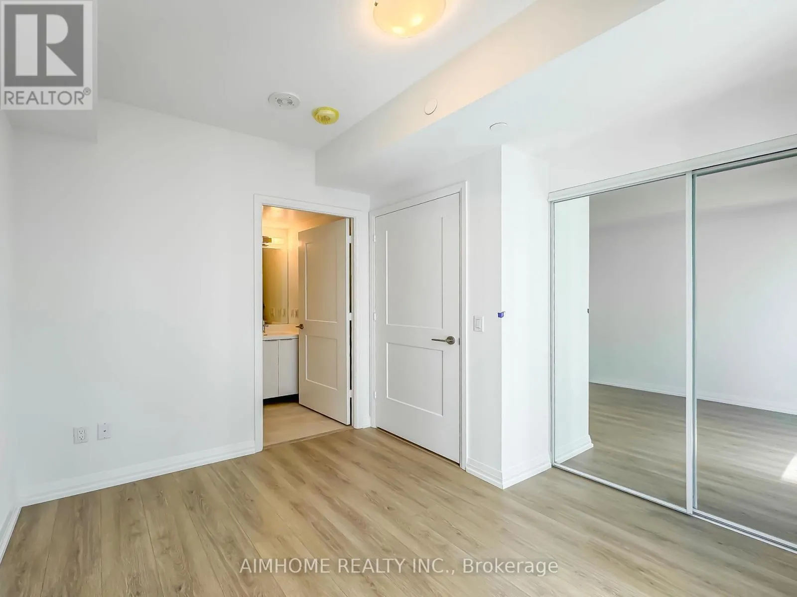 3503 - 8 WIDMER STREET