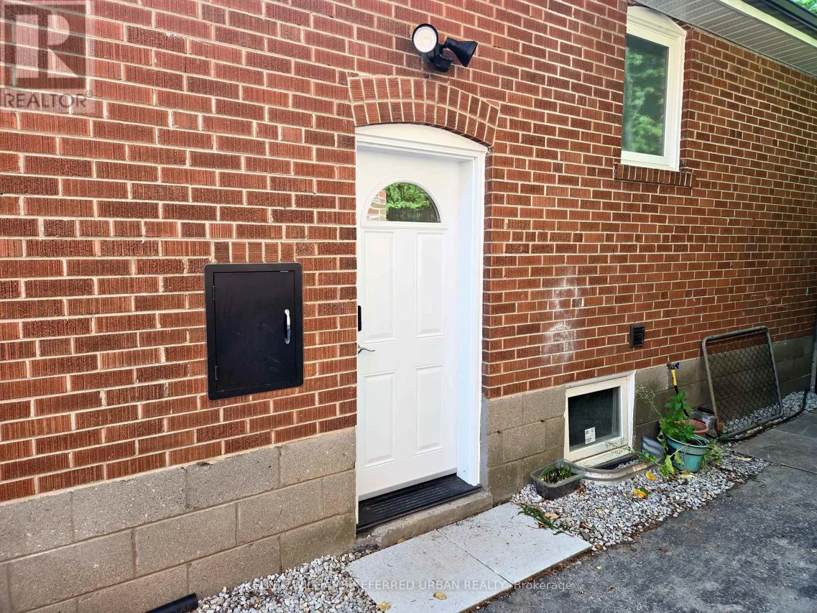 LOWER - 340 BURNETT AVENUE