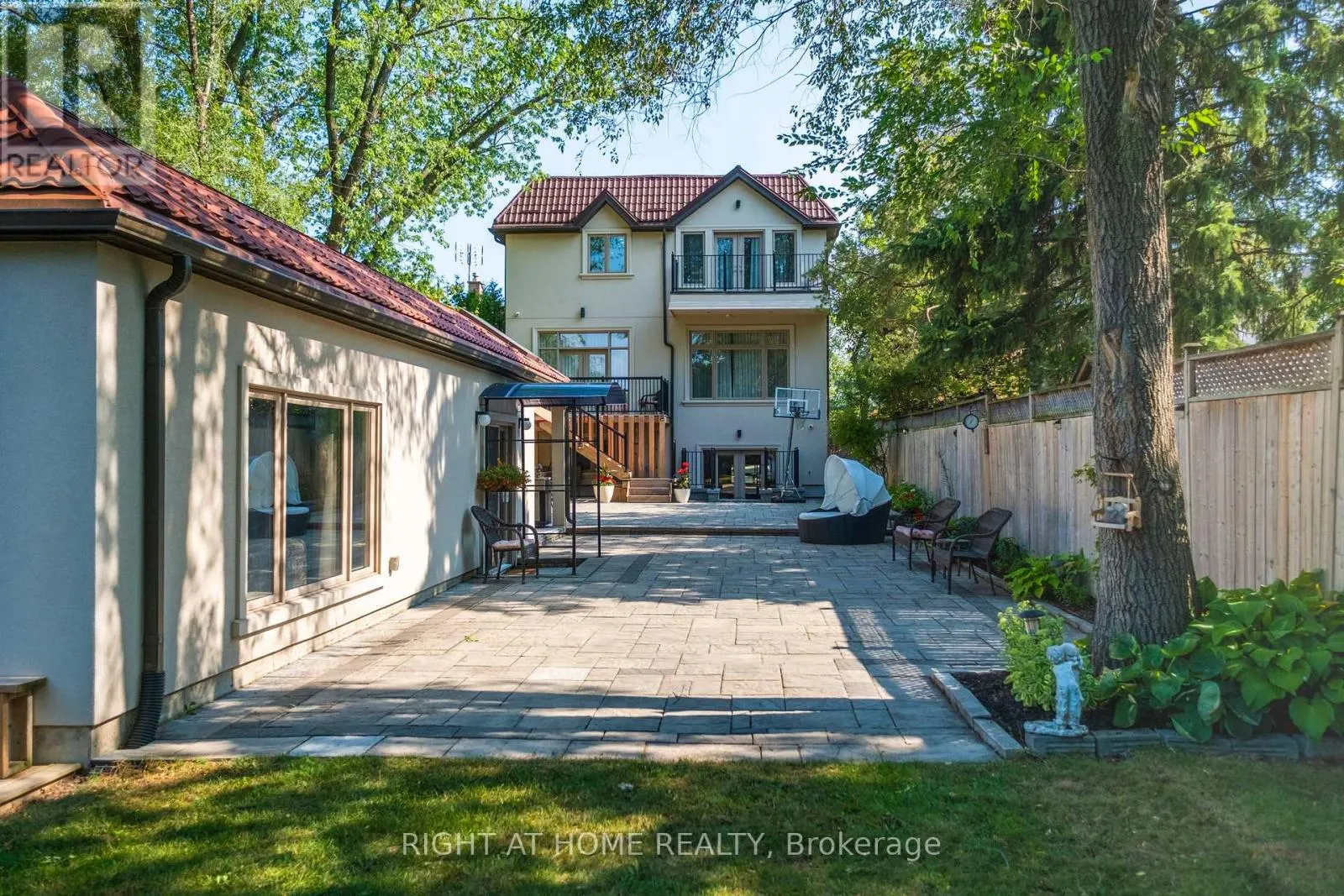 316 CHURCHILL AVENUE