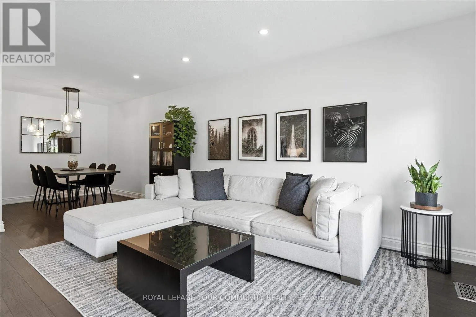 33 MURELLEN CRESCENT
